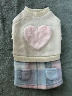 犬服 Mサイズ ベージュ ハート刺繍