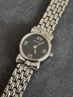 稼働　NINA RICCI PARIS D953 SWISS MADE 腕時計のサムネイル