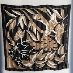 植物柄 シルク 絹100% スカーフ 約83cm x 90cm 国産品　大判