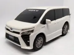 ハ*ル様 ヴォクシー 80系　voxy カラーサンプルミニカー　非売品　ホワイト Amazon | ヴォクシー 80系 ミニカー ミニカー プルバックカー