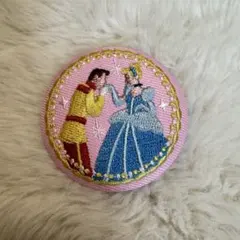 ディズニー 刺繍缶バッジ シンデレラ