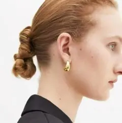 匿名配送　ゴールド　大きめ　ドロップ ピアス　ぷっくり　スムーズ　ステンレス