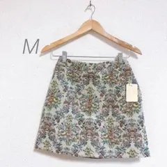 Mサイズ 新品未使用品タグ付き美品綺麗 花柄 スカートレディース