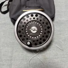 【極美品】ハウスオブハーディ　フライウェイト　リール&新品2番ライン付き 2025年最新】ハーディー フライ リールの人気アイテム - メルカリ