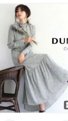 DUMA 花柄ロングワンピース 長袖　ブラック