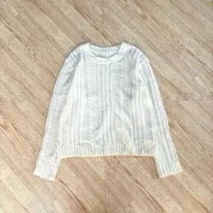 ケーブルニット 長袖セーター　アイボリー　トップス　秋冬　レディース