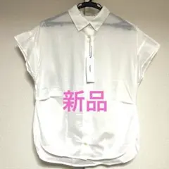 【新品】お買い得　フロントタック　フレンチスリーブ　ホワイト　ブラウスのサムネイル