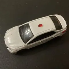 トミカ　トヨタ カムリ　覆面パトカー