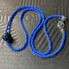 ハンドメイド　ブルービーズネックレス トンボ玉風トップ付き　シンプル