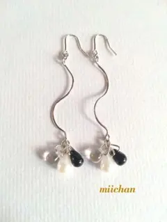 ♡１８７★お買い得★ハンドメイドピアス黒クリアパール雫チェコビーズシルバーピアス