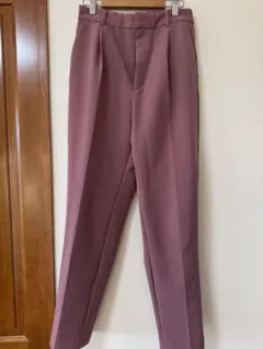 GU くすみピンク　テーパードパンツ