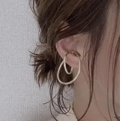 両耳⭐︎イヤーカフ⭐︎ ゴールド　2連風