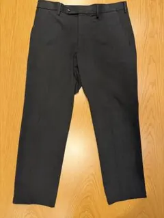 ユニクロブラックスラックス