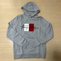 トミーヒルフィガー パーカー