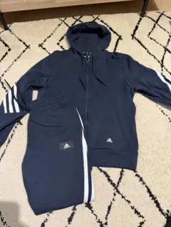 アディダス　上下セットアップ　Lサイズ