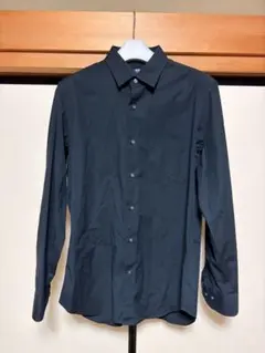 【使用品】ユニクロ ストレッチスリムフィットシャツ　ブラック M
