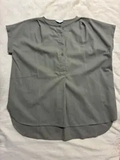 Mélan Cleige 半袖 プルオーバー ブラウス カーキのサムネイル