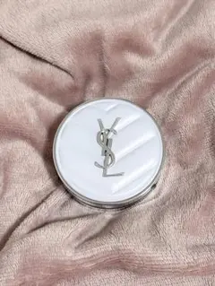 Yves Saint Laurent ALL HOURS クッションのサムネイル
