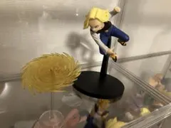 【美品】ドラゴンボール 人造人間18号 フィギュア 気弾エフェクト付きのサムネイル