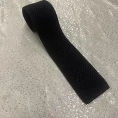 美品　Antuc 日本製 ニットタイ 黒 無地 スクエアシェイプ