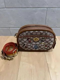 【美品】coach × ディズニー レザーショルダーバッグ 50周年記念