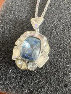 Swarovskiネックレス