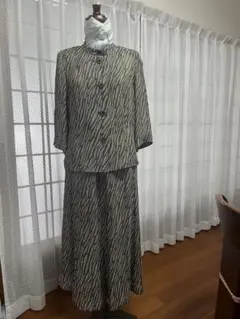 M Ｌサイズ　春夏用スーツセット（ジャケット・スカート）