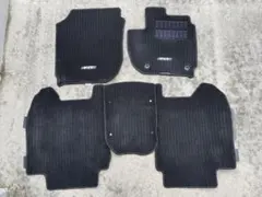 中古品、現行型ホンダフィット、オールシーズンマット - メルカリ