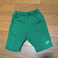 NIKE グリーンショートパンツ