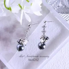 No.4262　シルバーブラックパールとフラワースティック　ピアス/イヤリング