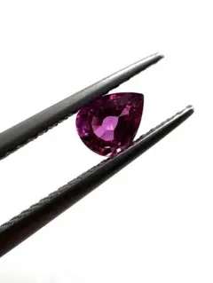 ルビー 0.55ct 天然石 ルース 4.2×5.4 ペアシェイプのサムネイル