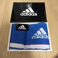 新品未使用❣️adidas スポーツタオル 青色のサムネイル