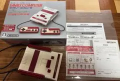 ニンテンドークラシックミニ ファミリーコンピュターCLV-101 箱/説明書付き
