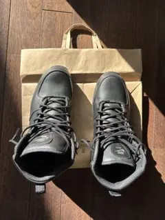 Nike ブラック ハイカットブーツ