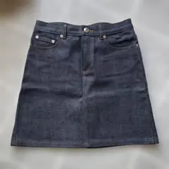 A.P.C. ダークデニム タイトスカート 36のサムネイル
