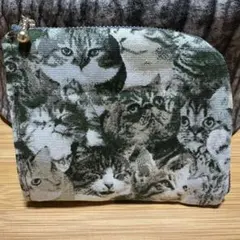 L字のミニ財布・ポーチ◾️ハンドメイド◾️ネコ・猫・ねこ◾️カードケース３枚分