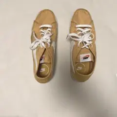 Nike イエロー スエード スニーカー