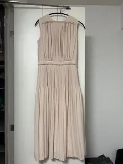 CELFORD ベージュ プリーツ ノースリーブ ワンピオケージョン 結婚式