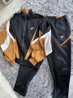 NIKE 80～90s ランニングウェア 上下セット 銀タグ ヴィンテージ 陸上 NIKE 80? 90年代 USA製 グレータグ 銀タグ ポップアート