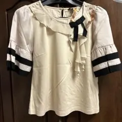 TO BE CHIC コンビフリル・リボン　カットソーのサムネイル
