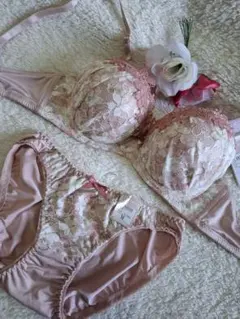 Item thumbnail for item 883627f9-9540-488c-b7e3-a560db42c929