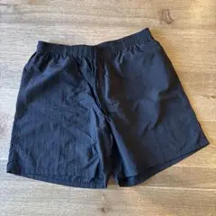 黒のショートパンツ メッシュウエストゴム