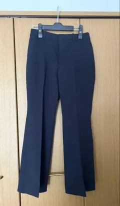 UNIQLO フレアパンツ スラックス ブラック 美シルエット