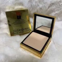 【新品未使用】イヴサンローラン　パウダーファンデーション UV15 No.6