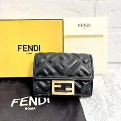 フェンディ FENDI バゲット 三つ折り 財布 ズッカ柄 FF ブラック