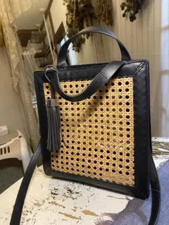 Item thumbnail for item 8ef7e4ce-7927-4517-bc73-e237ed2a9118