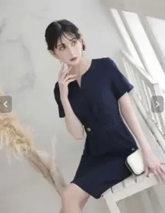 ネイビー ペプラム タイトワンピース 半袖のサムネイル