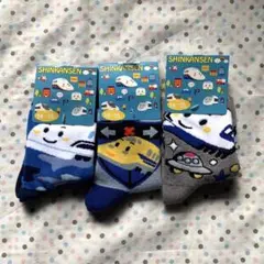 新品　サンリオ　新幹線デザイン靴下 キッズ靴下セット 14~19cm 3足セット