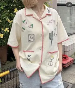 ［新品・未使用］アリーバイダブルクローゼット　ラフ刺繍ブラウス