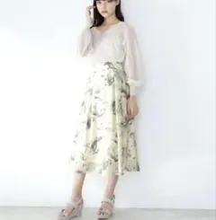 値下げ！ジルスチュアート　花柄フレアスカート